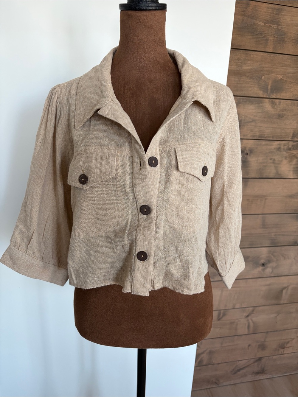 Women's Cream Button-Front Collared Shirt Jacket
